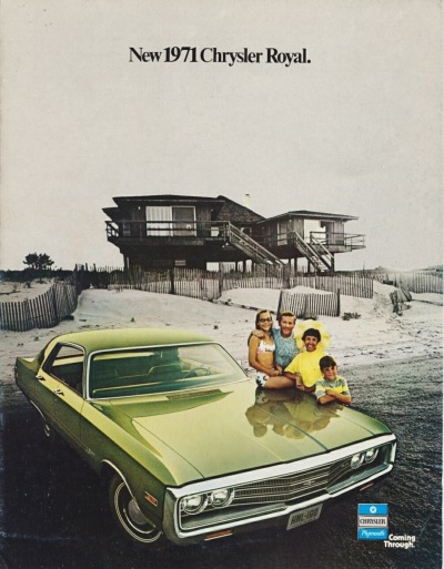 1971 Chrysler Royal Salesfolder Cover showing the Royal 4-Door Hardtop